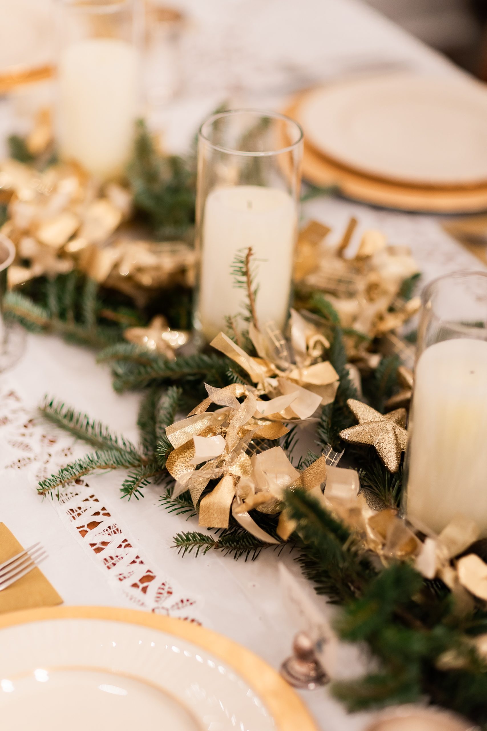 centerpiece display for intimate at-home elopement on New Year's Eve
